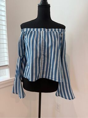 Duet Blue & White Striped Off-the-Shoulder Bell Sleeve Top | Size Medium